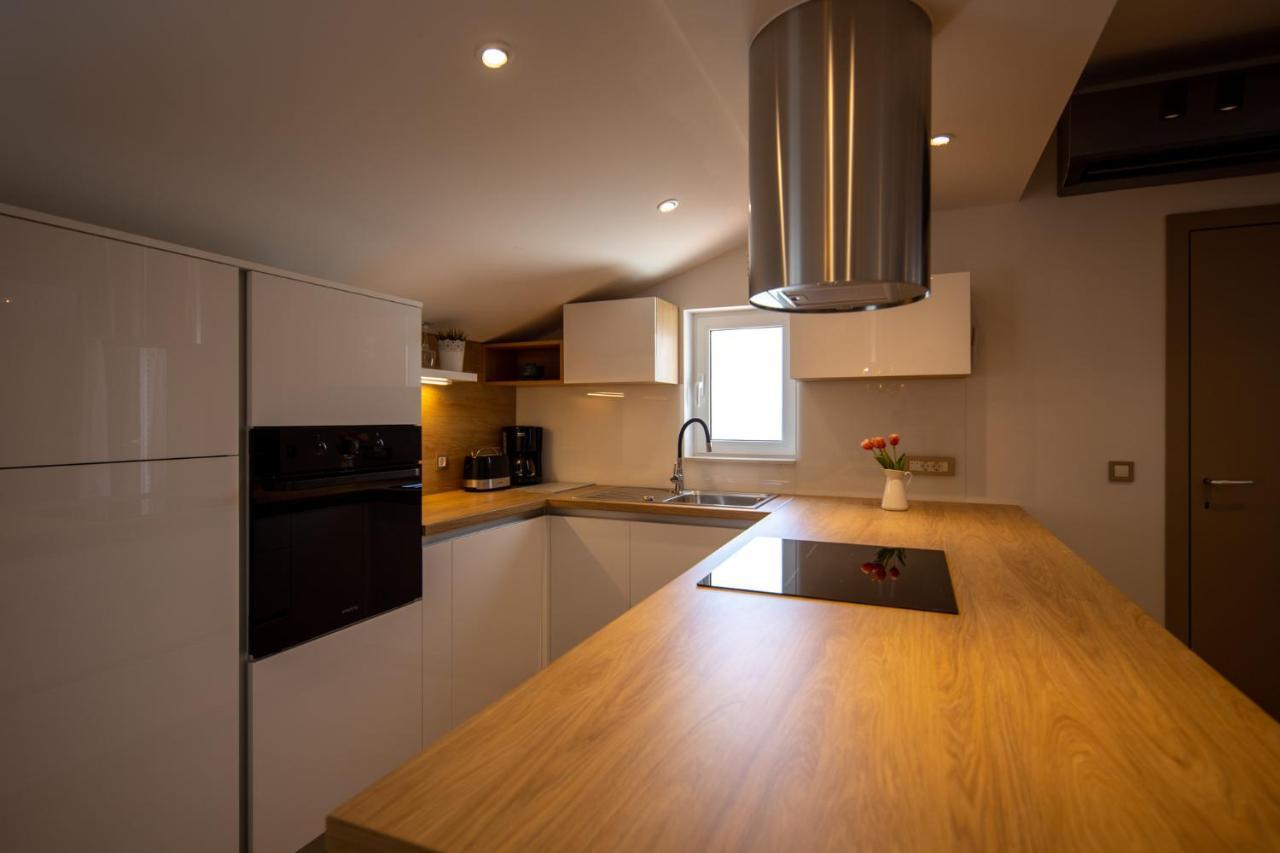 ביוגראד נה מורו Lumaja Luxury Apartman מראה חיצוני תמונה