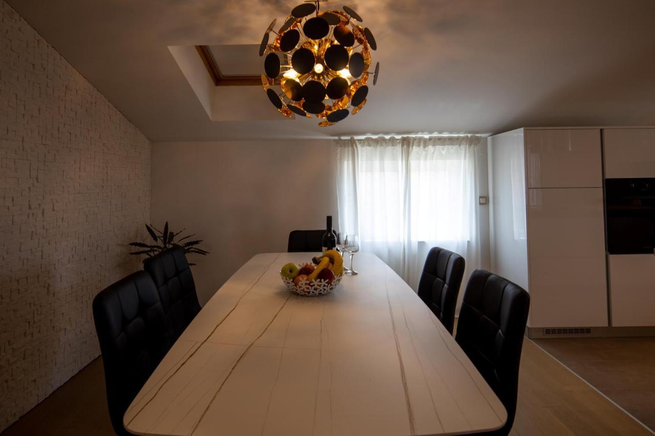 ביוגראד נה מורו Lumaja Luxury Apartman מראה חיצוני תמונה